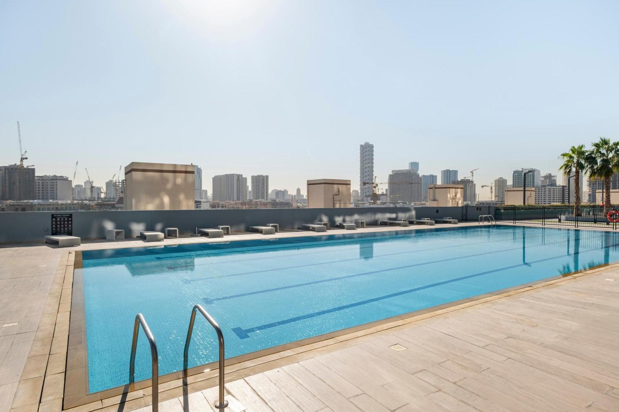 Apartment Dreamland 1br For 4, King Bed, Pool, Sauna, Gym, Free Parking