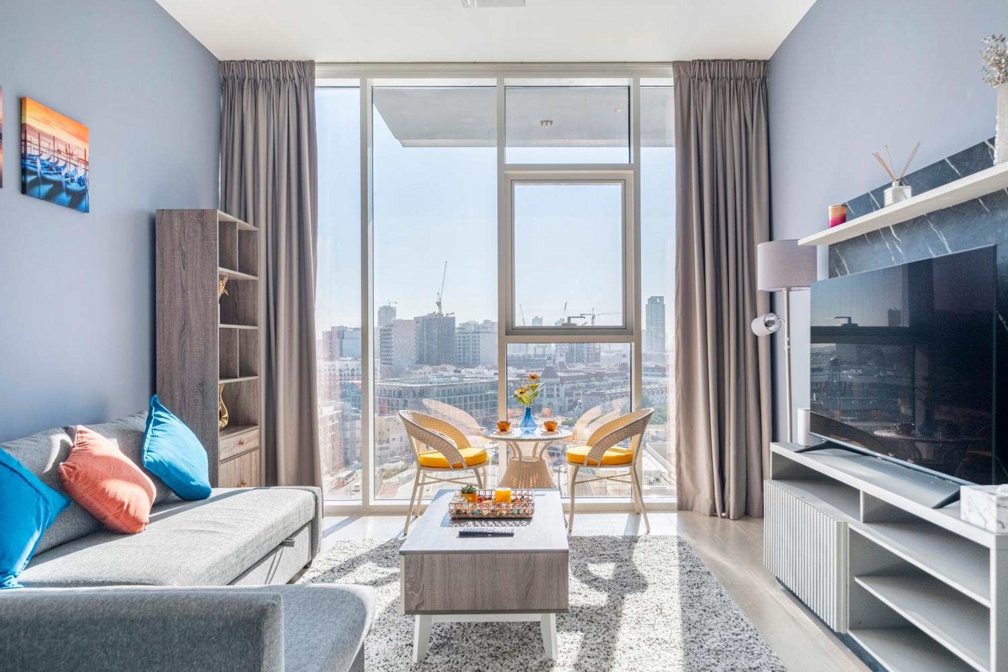 Apartment Dreamland 1br For 4, King Bed, Pool, Sauna, Gym, Free Parking Dubai