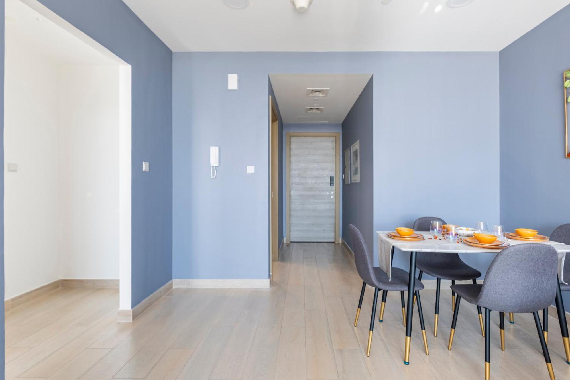 Dreamland 1br For 4, King Bed, Pool, Sauna, Gym, Free Parking